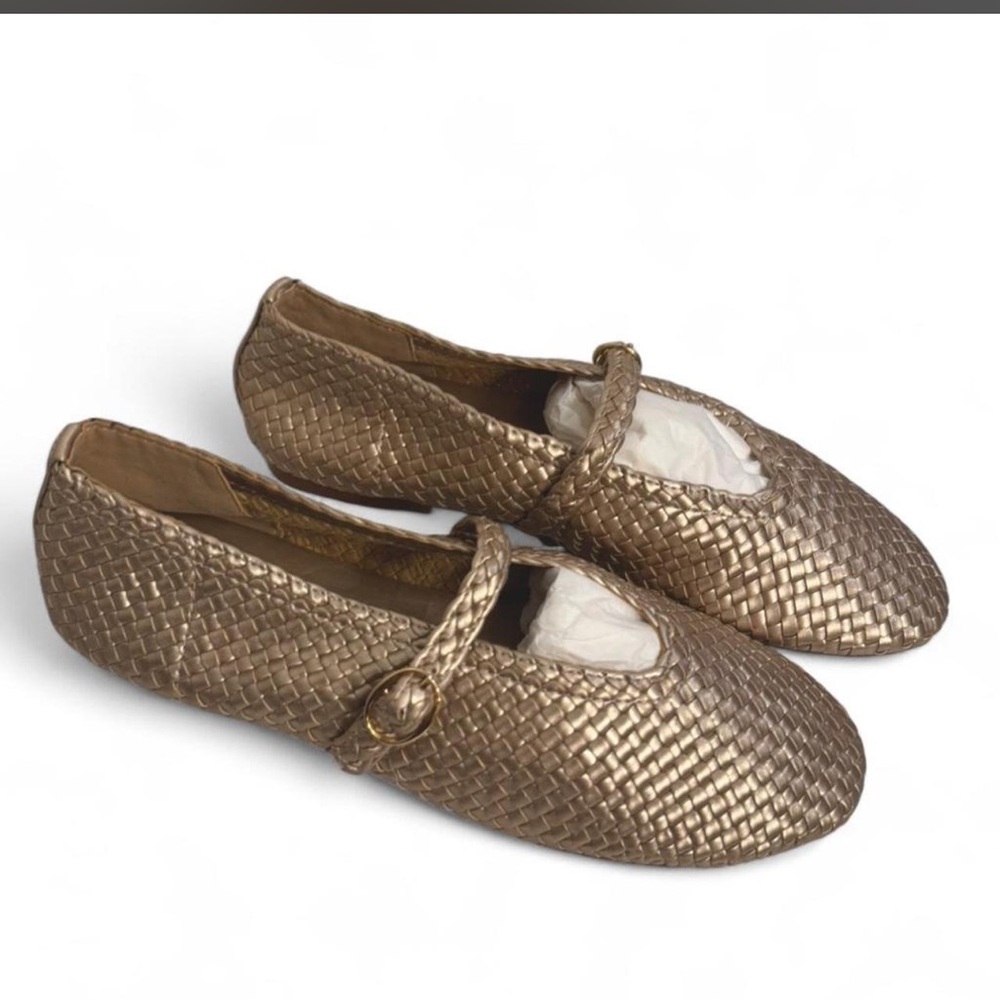 House of Harlow 1960 Gold Woven Flats